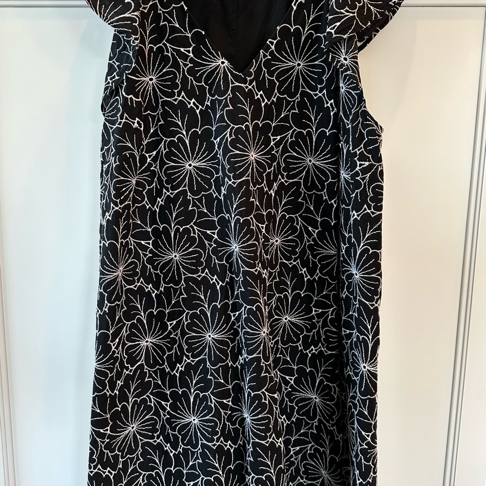 LOFT Black and White Floral Embroidered Dress